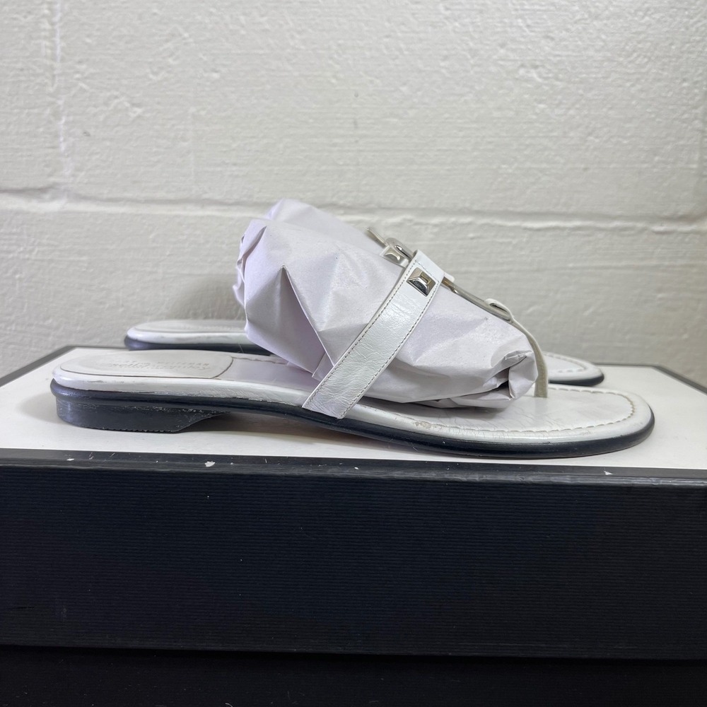 Stuart Weitzman Russell & Bromley White Leather T-Strap Thong Sandals Women 7.5